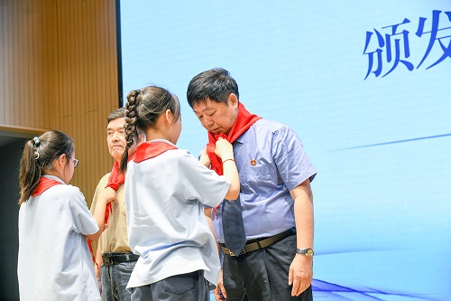bdd4e244915f4892812f95dbfe40fde3.jpg